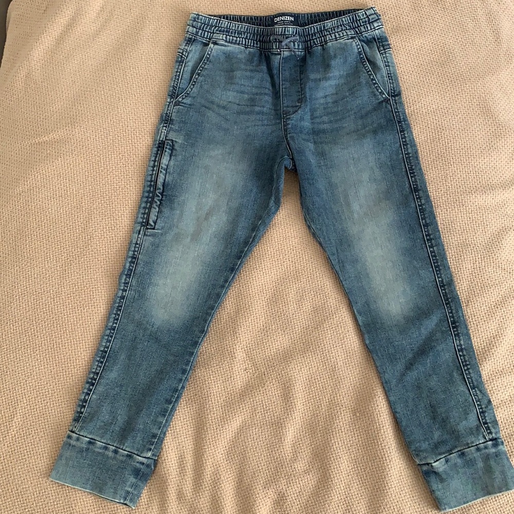 Denizen From Levi’s Jeans Gender:Boys. Size:14 Color described: faded black/grey